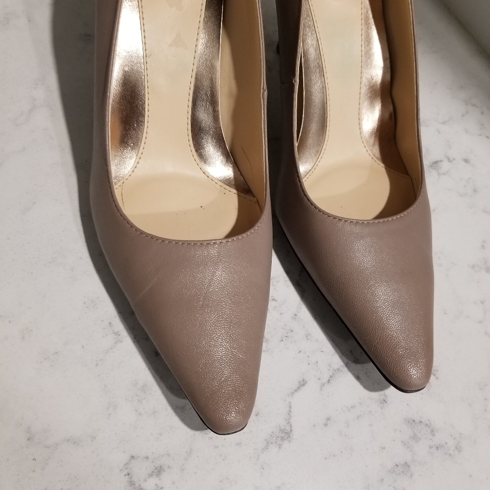 👠CALVIN KLEIN NUDE HEELS - Picture 6 of 9
